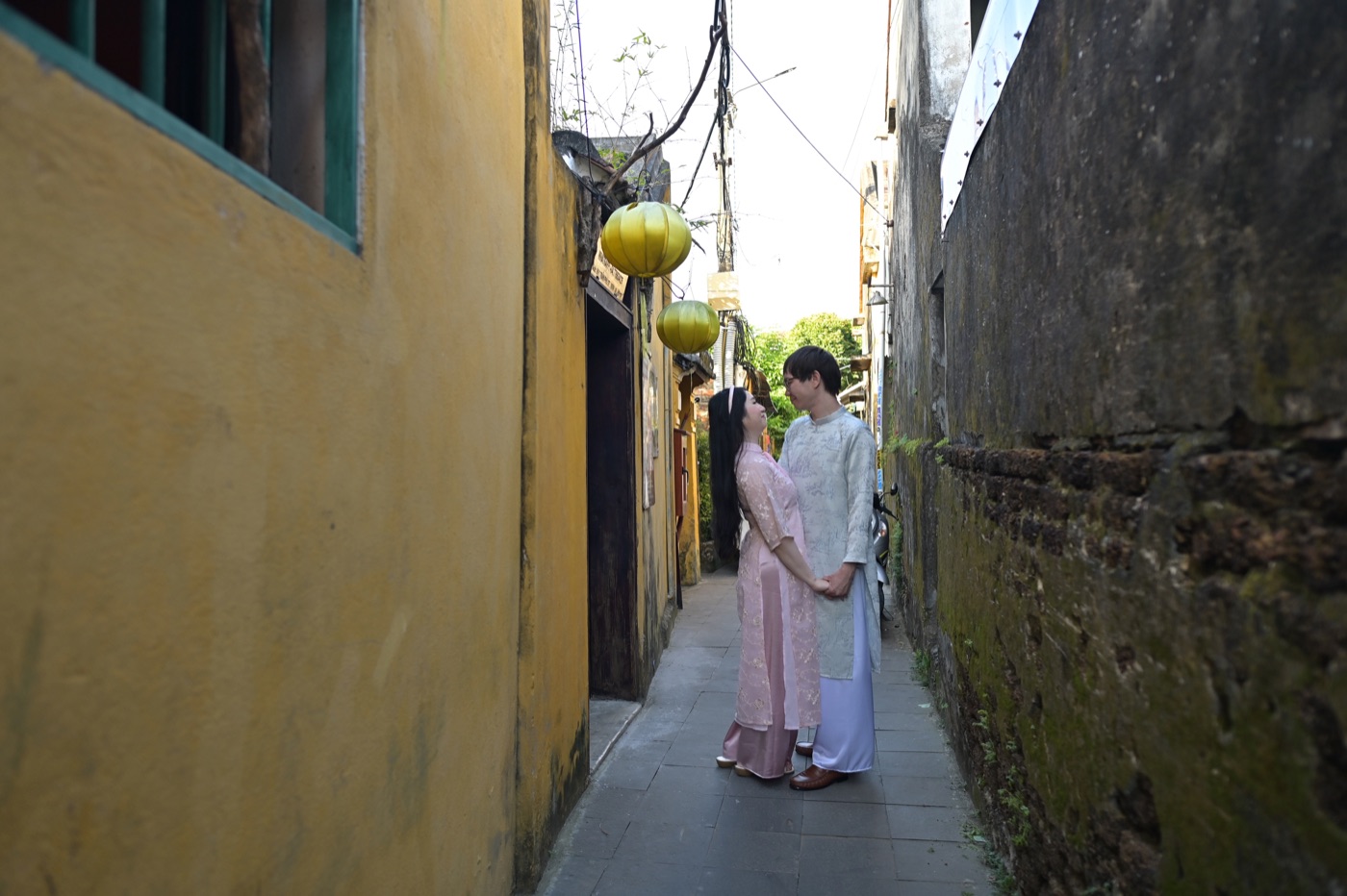 Áo dài in Hội An lantern alley